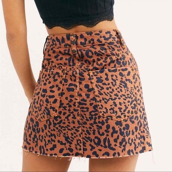 Free People Zip It Up Animal leopard Print Mini Skirt Sz 27 - Picture 2 of 8